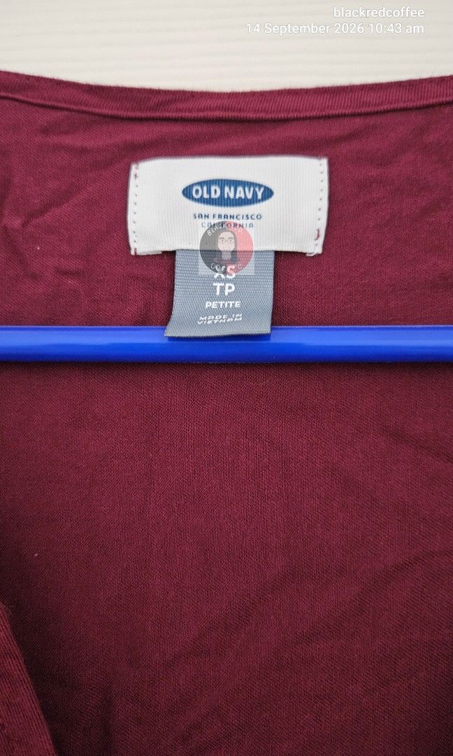 Old Navy Maroon Long Top (Category: Blouses) located in Quezon City. Submitted by blackredcoffee (Listing ID 1464607810, Image 2). Description: - not that stretchy - a bit tight on bottom part ➡️ Measurements⬅️ XS width: 21 inches length: 29 inches.