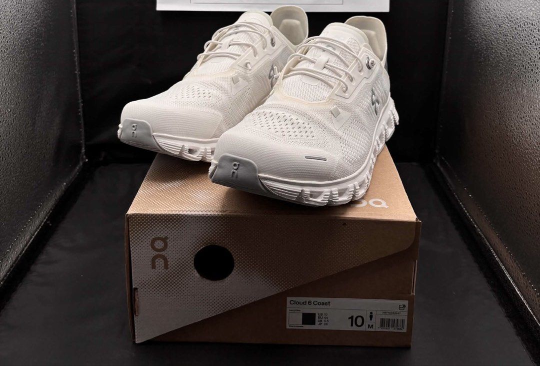 ON Cloud 6 Coast White Running Shoes US 10 (Category: Sneakers) located in Kabankalan. Submitted by mad_zillaaa (Listing ID 1464617754, Image 1). Description: - ON Cloud 6 Coast running shoes - Color: ivory/olive - Size: US 10 - Includes original box - Ideal for running and everyday wear - Features: Lightweight and comfortable - 💯 original.