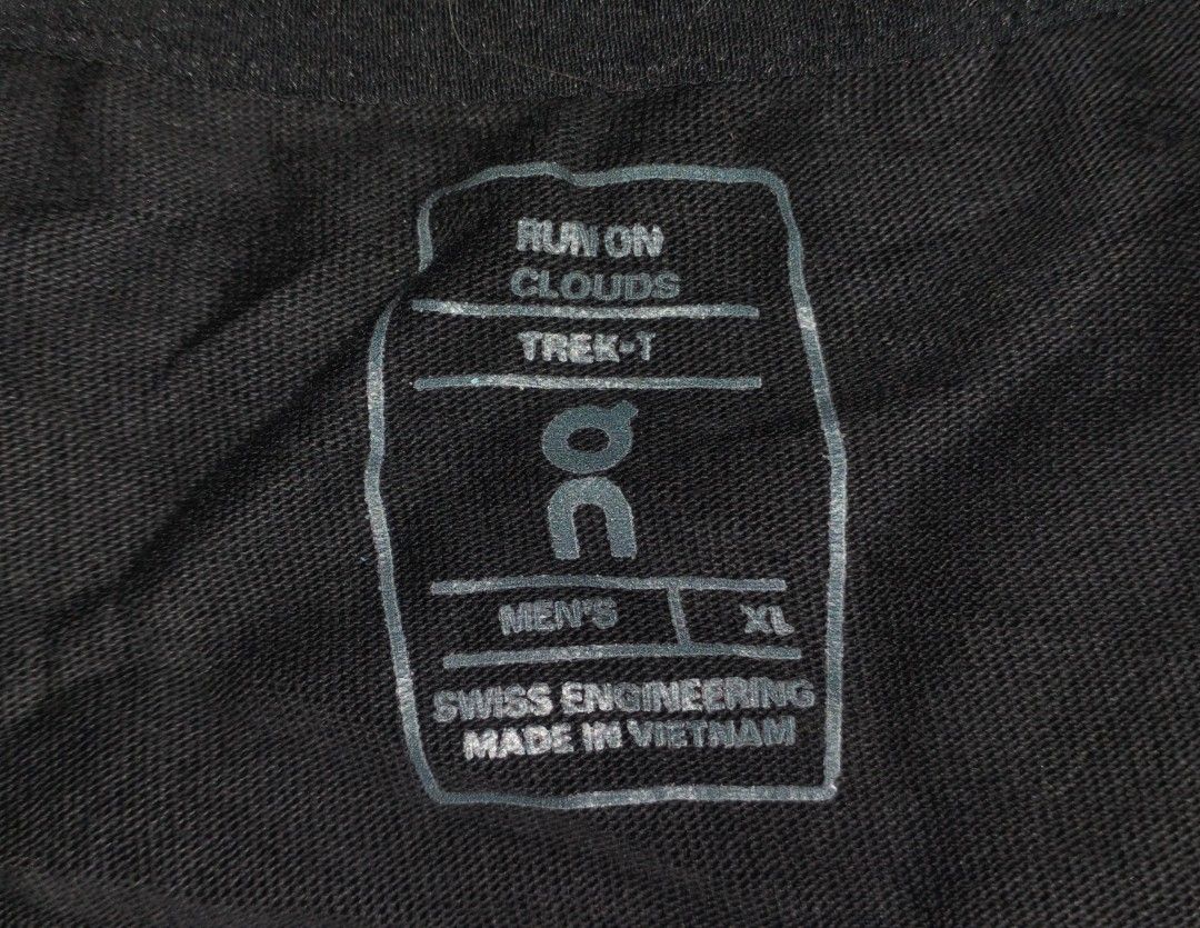 On cloud trek t long sleeves (Category: Activewear) located in Bulacan. Submitted by ryldeal030912 (Listing ID 1464691320, Image 3). Description: excellent condition no issues xl 22" width 29" lenght.