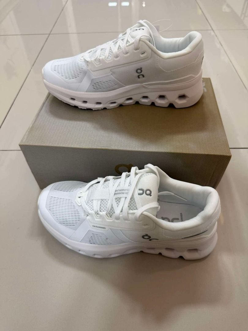 ON Running Cloudswift White Men's Shoes (Category: Sneakers) located in Caloocan City. Submitted by luckyturtle.aa6ccf (Listing ID 1464601112, Image 3). Description: - ON Running Cloudswift shoes in White - Lightweight and breathable mesh upper - Designed for running and everyday wear - Comfortable cushioning for all-day comfort - Ideal for training sessions or casual outings.