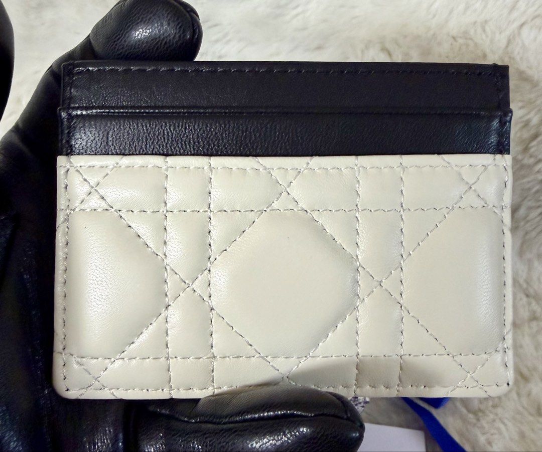 *ONHAND!* Authentic Dior Bicolor Diorissimo Quilted Card Holder (Category: Luxury Bags & Wallets) located in Manila. Submitted by mrsmdxbseller (Listing ID 1464584782, Image 3). Description: .