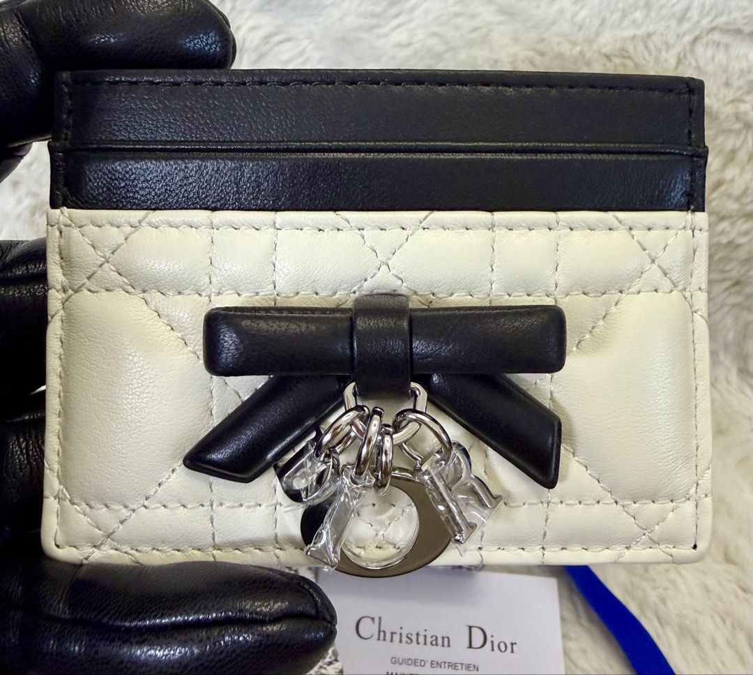 *ONHAND!* Authentic Dior Bicolor Diorissimo Quilted Card Holder (Category: Luxury Bags & Wallets) located in Manila. Submitted by mrsmdxbseller (Listing ID 1464584782, Image 2). Description: .
