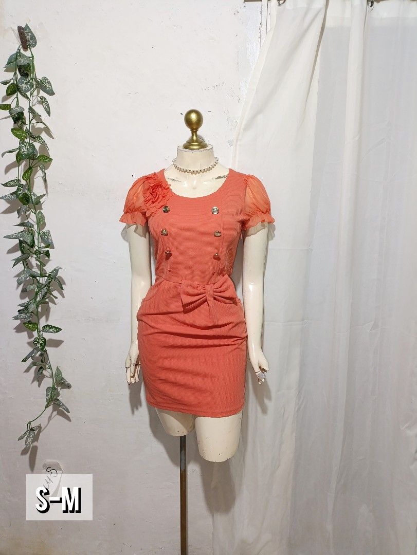 Orange retro dress (Category: Dresses) located in Pateros City. Submitted by amj_amj (Listing ID 1464704283, Image 1). Description: .
