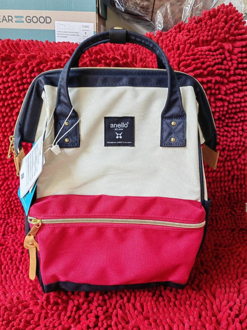 Original Anello Small Cross Bottle /Repreve Clasp Backpack (Category: Backpacks) located in Puerto Galera. Submitted by charisarifinds (Listing ID 1464636155, Image 1). Description: Brand new Original Anello Small Cross Bottle /Repreve Clasp Backpack Capacity: 10L 24cm L x 35cm H x 14cm W ✅ Fits ipad and tablets 💯 Original from Japan, money back guaranteed if proven fake Disclamer: Chari Sari Finds is not affiliated with the brand and company se