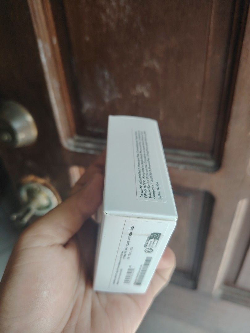 Original apple 40w dynamic 60w max Usb-C adapter fast charging (Category: Cables & Adaptors) located in Makati City. Submitted by emmah40089 (Listing ID 1464575082, Image 3). Description: Apple charger 40w Dynamic 60w max Usb-C power adapter iPhone 16 ,17, 18 MODE OF PAYMENT ✅COD ✅GCASH ✅PAYMAYA VIA LALAMOVE, GRAB OR U CAN BOOK YOUR OWN RIDER TO PICK UP. 14DAYS WARRANTY AND SAME DAY DELIVERY ‼️ Pm for sure buyer 😉.
