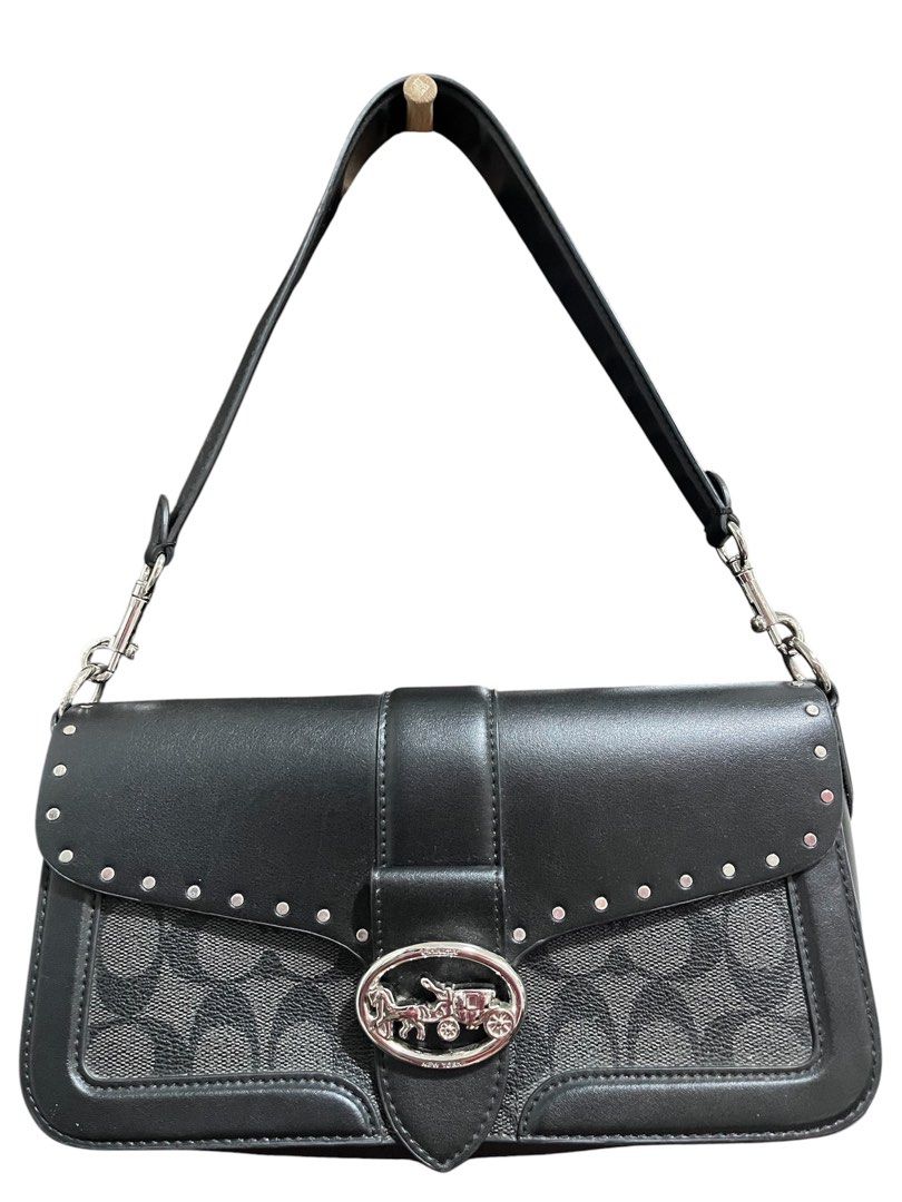 Original Coach Handbag (Category: Cross-body Bags) located in Taguig. Submitted by collectionsbykhrisna (Listing ID 1464631764, Image 1). Description: Original bought from US outlet Coach handbag Serial no F62042-F5695).