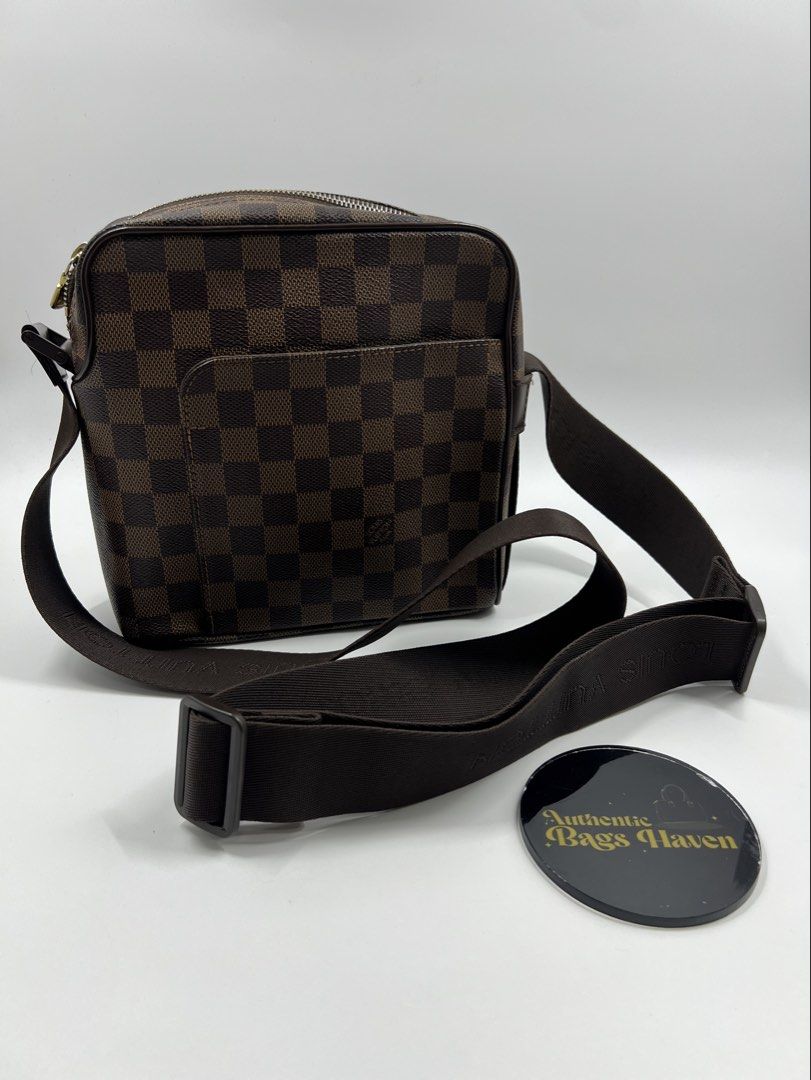 Original Louis Vuitton Damier Olav Bag (Category: Luxury Bags & Wallets) located in Cavite. Submitted by authenticbagshavenbyvalg (Listing ID 1454798191, Image 1). Description: 💯Guaranteed Original very good condition no major issue.