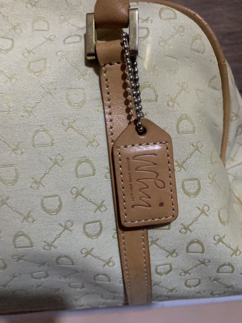 Original Why Shoulder Bag (Category: Shoulder Bags) located in Aliaga. Submitted by ukaybags2428 (Listing ID 1464578187, Image 2). Description: Medium Need wash Maganda p to ganda ng leather at canvass.