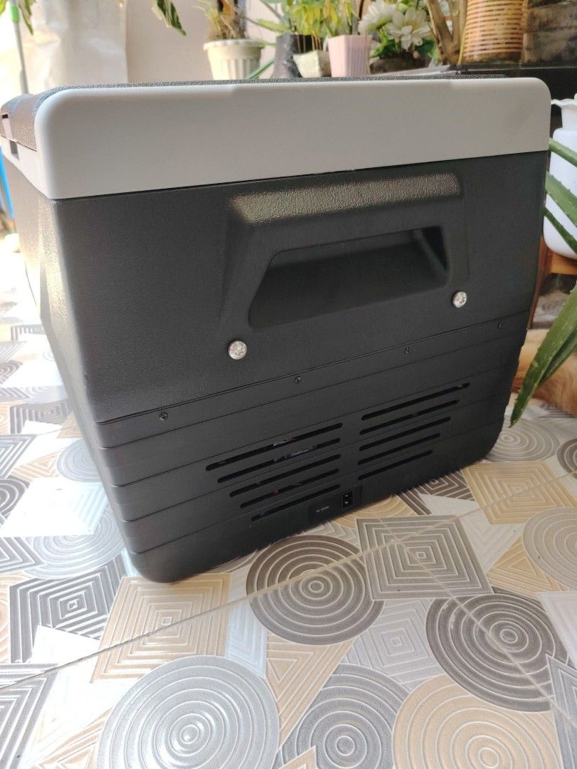 outdoor freezer / cooler (Category: Outdoor Furniture) located in Malolos. Submitted by axe23 (Listing ID 1464746695, Image 2). Description: Adventureridge 50L portable freezer Product Description: ● Keep your food and drinks perfectly chilled or frozen, no matter where your adventures take you with the Adventuridge Portable Fridge/Freezer. This robust 50-liter capacity unit is your ultimate companion for road trips, camping, fishing, picnics, or