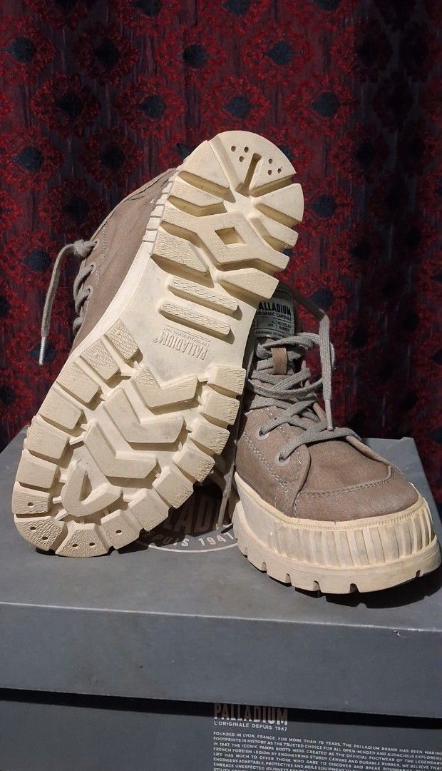 Palladium Organic Collection Boots (Category: Boots) located in Manila. Submitted by attic_avice (Listing ID 1464586472, Image 2). Description: - Palladium boots from the Organic Collection - Size: 40 EU | US Male - 7, Women - 8 - Material: Canvas upper - Sole: Chunky rubber sole - Closure: Lace-up - Ideal for: Everyday wear and outdoor adventures - Origin: Made in China.