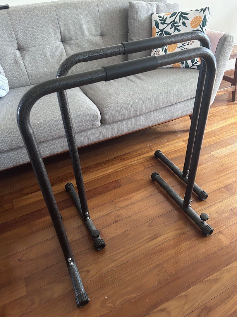 Parallel bars (Category: Cardio & Fitness Machines) located in Singapore. Submitted by salegenes (Listing ID 1464633309, Image 1). Description: Good condition parallel bars . No use to my son , thus selling them . Collect 612 Bedok reservoir road Or Add minimum for delivery 🚚 .