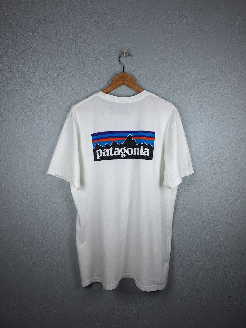 Patagonia White T-Shirt (Category: Tshirts & Polo Shirts ) located in Sibulan. Submitted by studioxano (Listing ID 1464618352, Image 1). Description: Patagonia White T-Shirt -P750 + SF Size L length 31 / Width 22 excellent condition 9.5/10 color rate no issue Loc: Dumaguete city.
