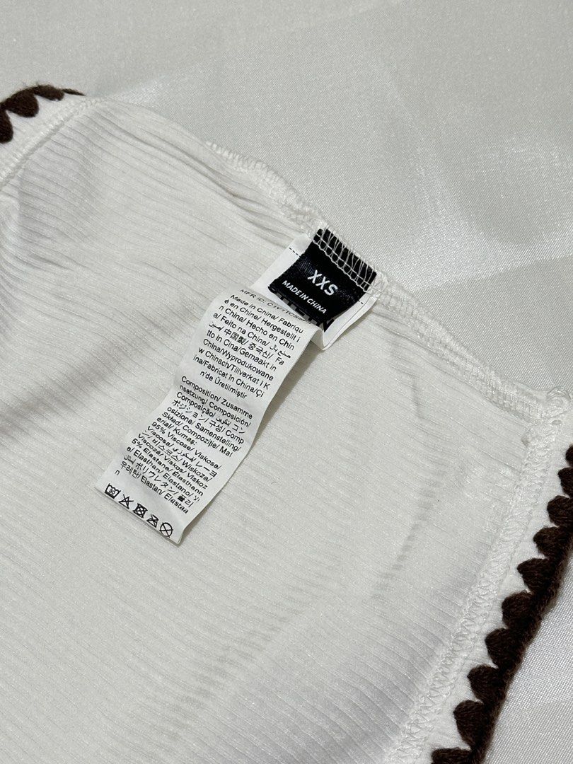 Patchwork Tube Top (Category: Others Tops) located in Bacoor. Submitted by outthecloset (Listing ID 1464576062, Image 3). Description: • size XXS (as indicated on tag) • like new — worn once for pictures only • no flaws/issues • actual item is the one in the photos • stretchable/fitted when worn • bacoor city, cavite location please check measurements before buying. no return/refund once purchased. feel free to message me if you have any question