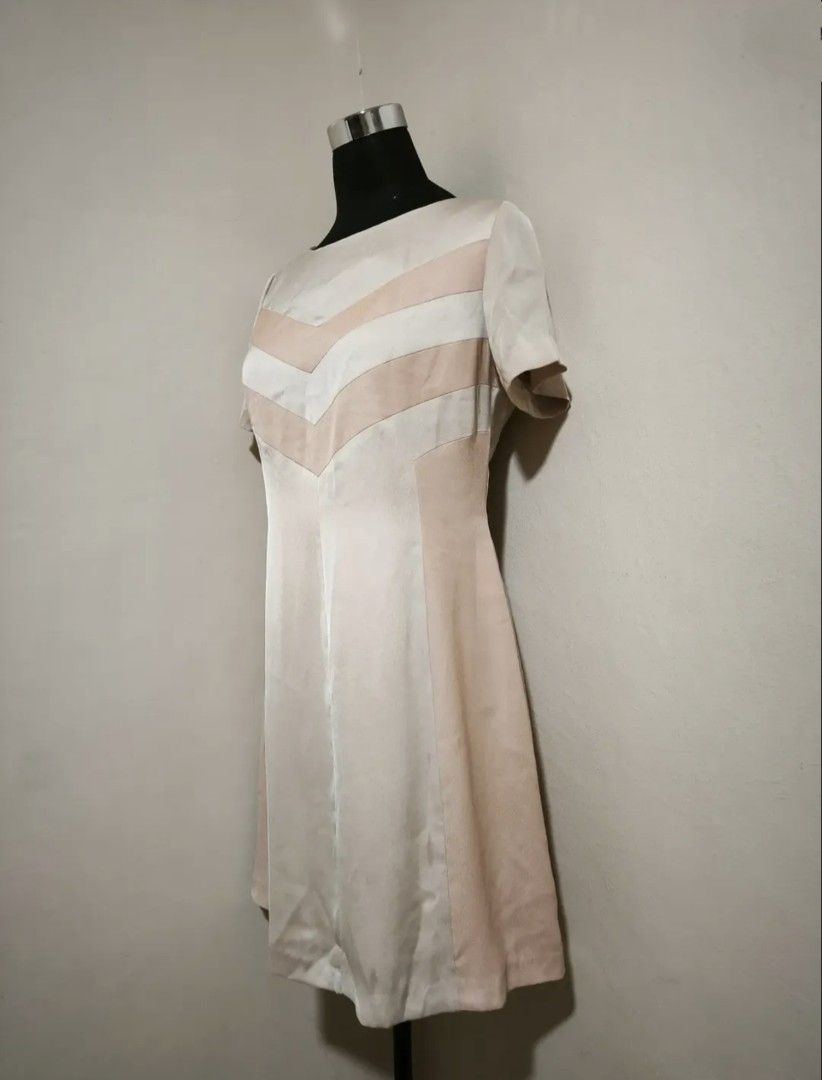 Peach tri color dress (Category: Dresses) located in Manila. Submitted by wearforce (Listing ID 1464592534, Image 1). Description: Peach tri color dress can fit M-L good condition no issues color rate 9/10 150 + sf.