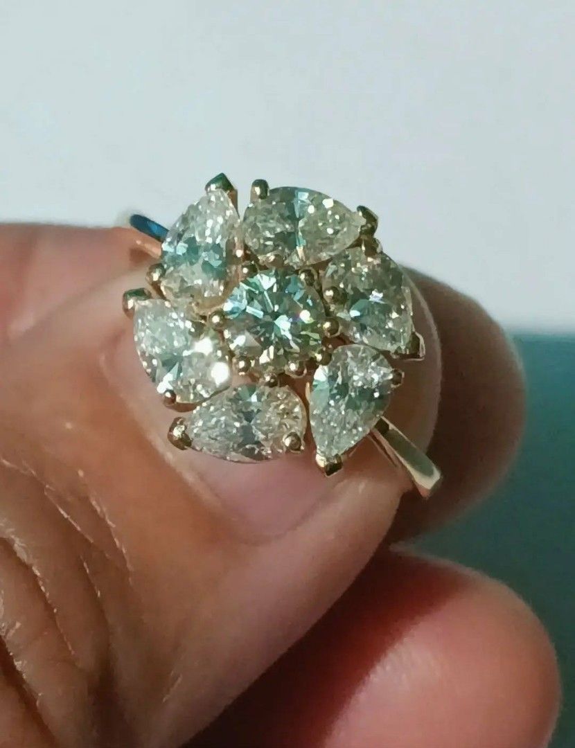 Pear diamond ring (Category: Rings) located in Manila. Submitted by jeanlex1973 (Listing ID 1464726213, Image 2). Description: 2.45 carat diamond natural diamond set in 18k yellow gold ring 6 pcs pear shape diamond 1 round diamond center size 6 1/2.