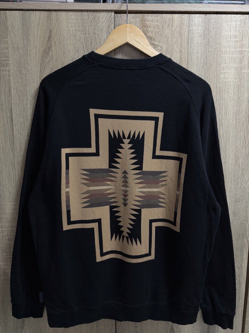 Pendleton Crewneck Sweatshirt (Category: Coats, Jackets and Outerwear) located in Cavite. Submitted by PRIVATE.Selection (Listing ID 1464617159, Image 2). Description: Pendleton Crewneck Sweatshirt Size M W- 23 L- 27 Good as New .