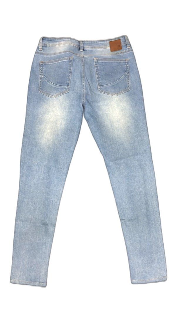 Penshoppe Skinny Jeans (Category: Jeans) located in Antipolo. Submitted by themrdeclutter (Listing ID 1464646204, Image 2). Description: 🚨Reminders🚨 ✔️Please manage your expectations some of the items posted are pre-loved. ✔️Color may vary due to lighting. ✔️Just send a direct message if you have further concerns with the items posted. .
