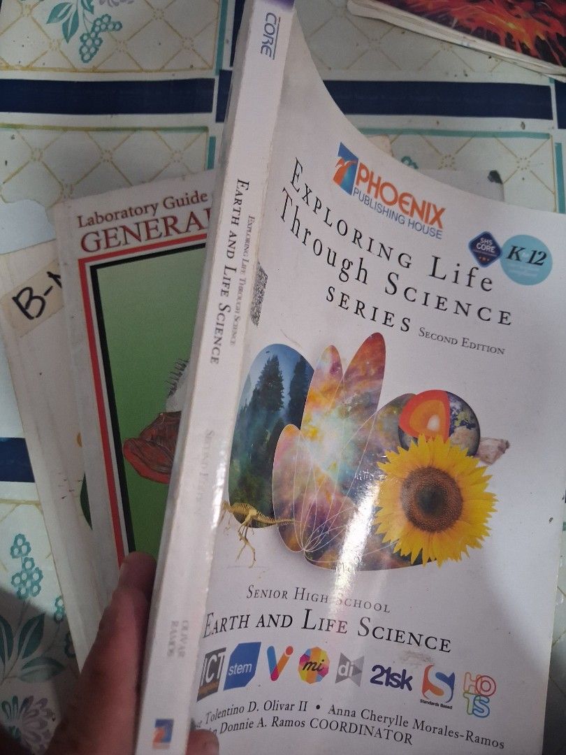 Phoenix Publishing Earth and Life Science K-12 Textbook (Category: Textbooks) located in Manila. Submitted by marcas022798212 (Listing ID 1464607158, Image 2). Description: - Phoenix Publishing House textbook - For Senior High School (SHS) - Subject: Earth and Life Science - Series: Exploring Life Through Science, Second Edition - Authors: Jose Tolentino, Anna Cherylle Morales-Ramos, John Donnie A. Ramos - Excellent resource for students.