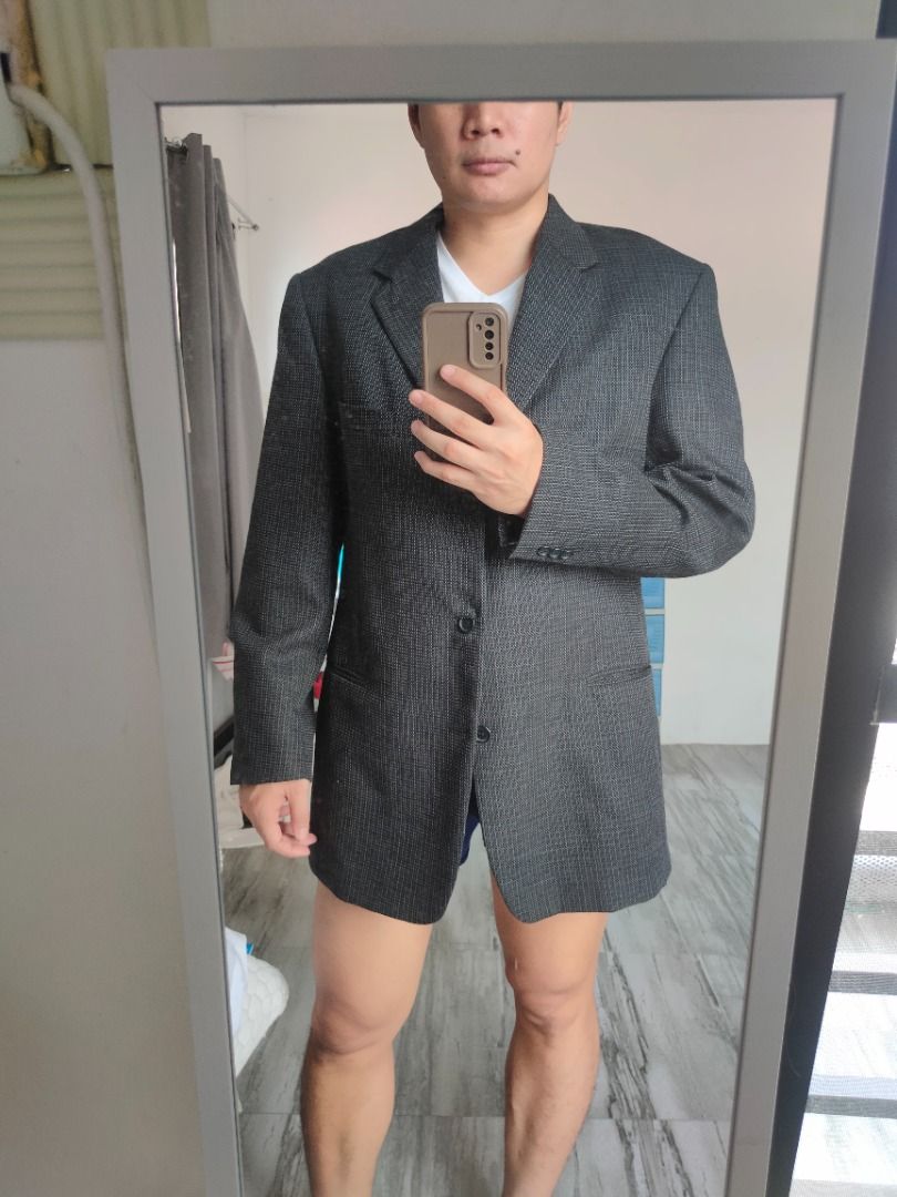 Pierre Cardin Wool Blazer - Large (Category: Coats, Jackets and Outerwear) located in Dasmarinas. Submitted by acesteve (Listing ID 1464615608, Image 3). Description: Size in inches: 23 width 33 length No issues or alterations Loc: Dasma Cavite MOP: Gcash.
