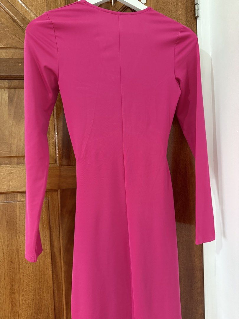Pink H&M Long Dress (Category: Evening dresses & gowns) located in Naga. Submitted by sbcookieee (Listing ID 1464711119, Image 3). Description: .