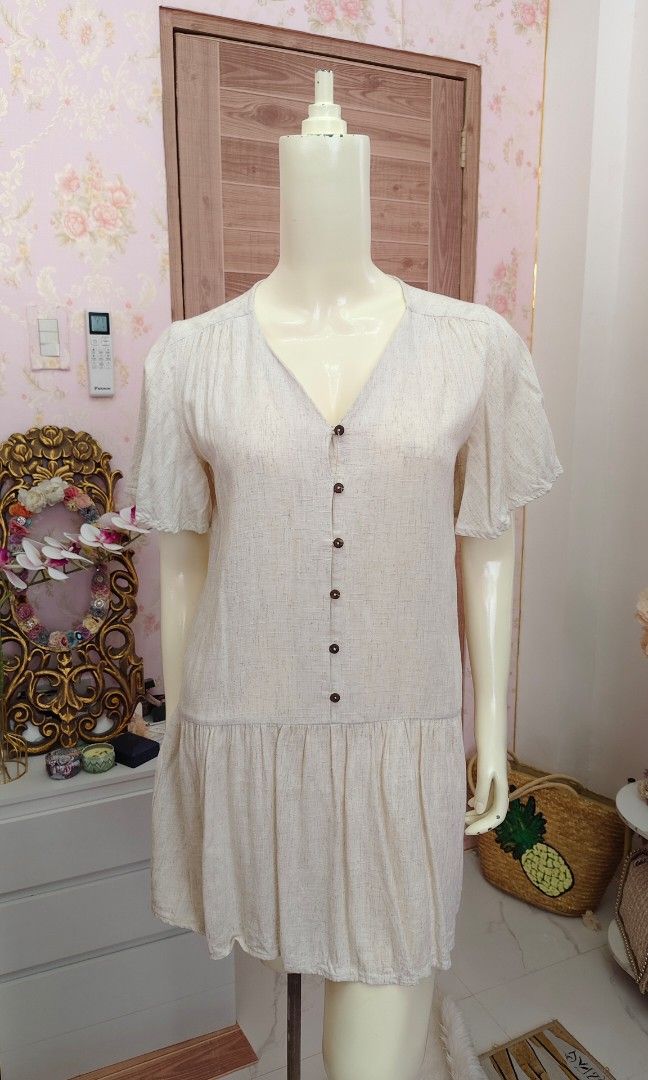 Pink Martini Light Beige Mini Dress (Category: Dresses) located in Pagudpud. Submitted by altheacee063978 (Listing ID 1464587197, Image 3). Description: xs-s.