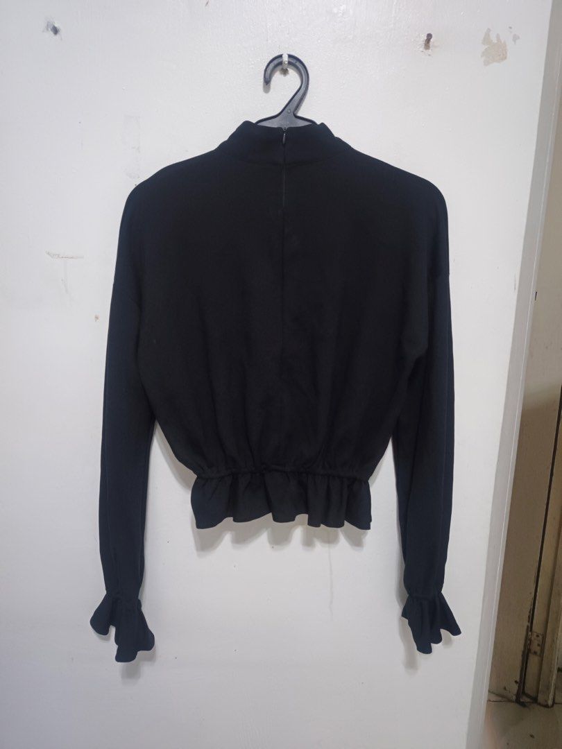 PINK SAVIOR (Category: Longsleeves) located in Dasmarinas. Submitted by jessputrages (Listing ID 1464744951, Image 2). Description: For sale PINK SAVIOR Excellent condition 400 plus shipping Pm for more detail.