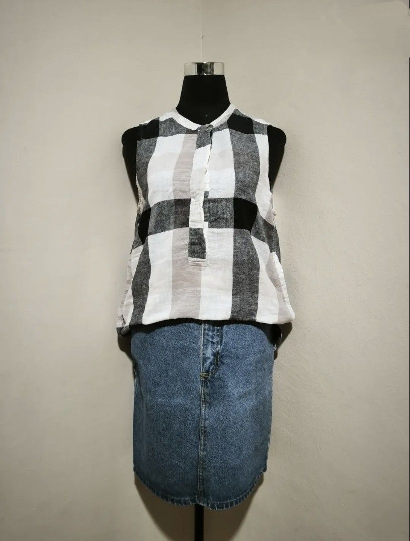 Plaid sleeves linen blouse (Category: Sleeveless) located in Manila. Submitted by wearforce (Listing ID 1464593997, Image 2). Description: Plaid sleeves linen blouse can fit M-L good condition no issues color rate 9/10 150 + sf.