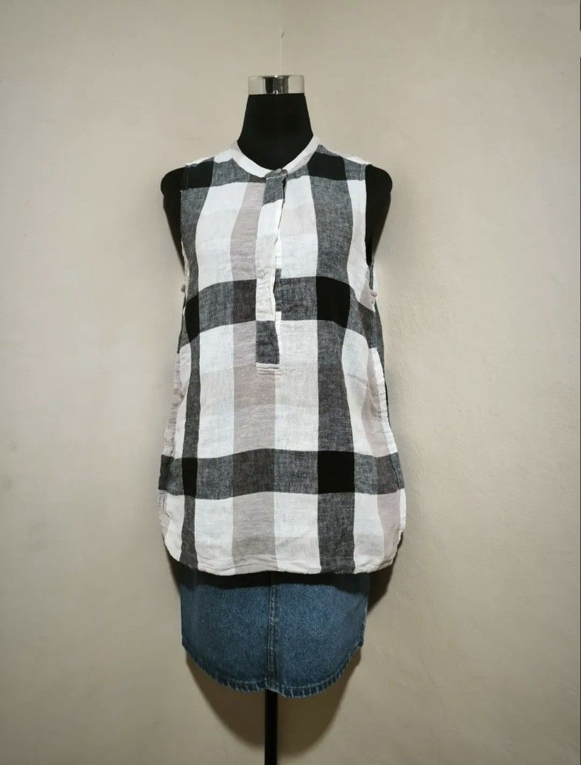 Plaid sleeves linen blouse (Category: Sleeveless) located in Manila. Submitted by wearforce (Listing ID 1464593997, Image 1). Description: Plaid sleeves linen blouse can fit M-L good condition no issues color rate 9/10 150 + sf.