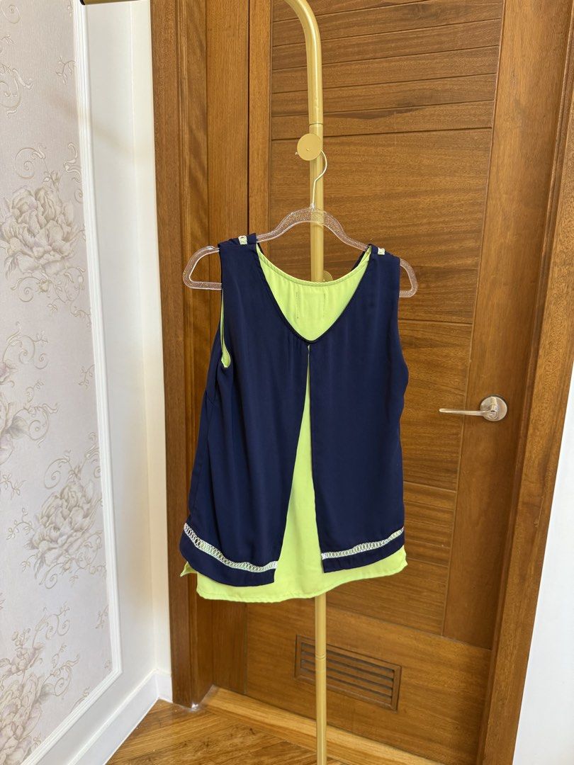 Plains & Prints: Top (Category: Sleeveless) located in Quezon City. Submitted by vpauline (Listing ID 1464704313, Image 3). Description: 10/10.