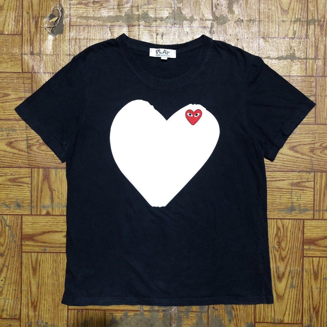 Play CdG Tee Navy Blue (Category: Luxury Apparel) located in Dasmarinas. Submitted by cornyxmessy (Listing ID 1464592207, Image 1). Description: width - 19 length - 24.5.