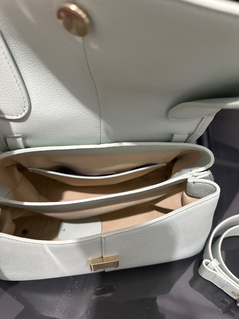 Pol Bag mint green (Category: Shoulder Bags) located in Quezon City. Submitted by fiercefire-c40c (Listing ID 1464657076, Image 3). Description: Pol Bag original leather bag.
