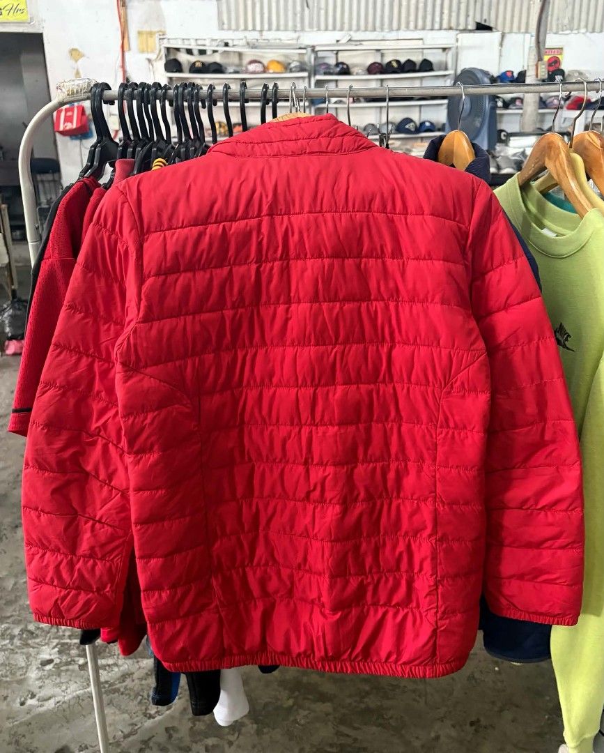 Polo RL puffer jacket (Category: Activewear) located in Tarlac. Submitted by dinnuh4e (Listing ID 1464700569, Image 2). Description: RL puffer jacket 19.5x27 no issue.