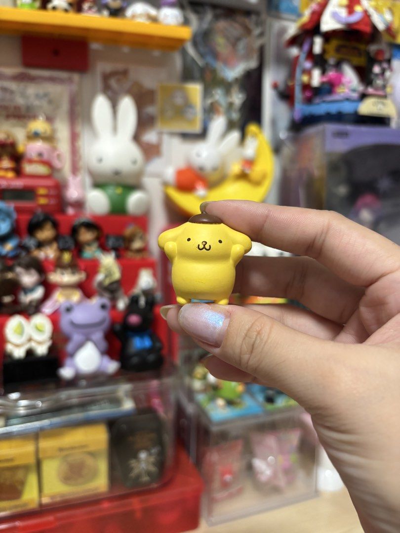 Pompompurin Figure (Category: Other Merchandise) located in Caloocan City. Submitted by meowietrinkets (Listing ID 1464751078, Image 1). Description: minor paint chip no base.