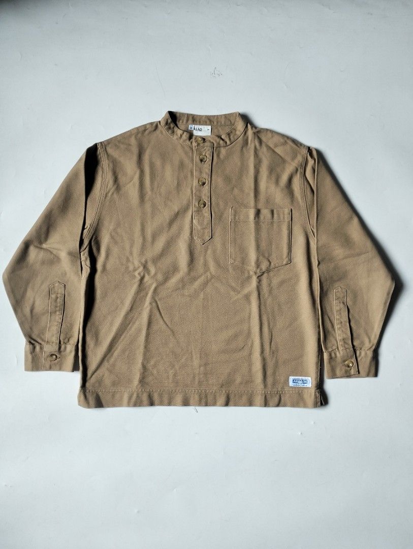 Pop over (Category: Coats, Jackets and Outerwear) located in Baguio. Submitted by dapper_deals (Listing ID 1464616402, Image 1). Description: J-SD popover henley shirt Condition great Size medium on tag Pit-pit: 22 Length: 24.5 Shoulder: 18.5 Sleeves: 21 Mine: 1,500 Do message me for other details needed.