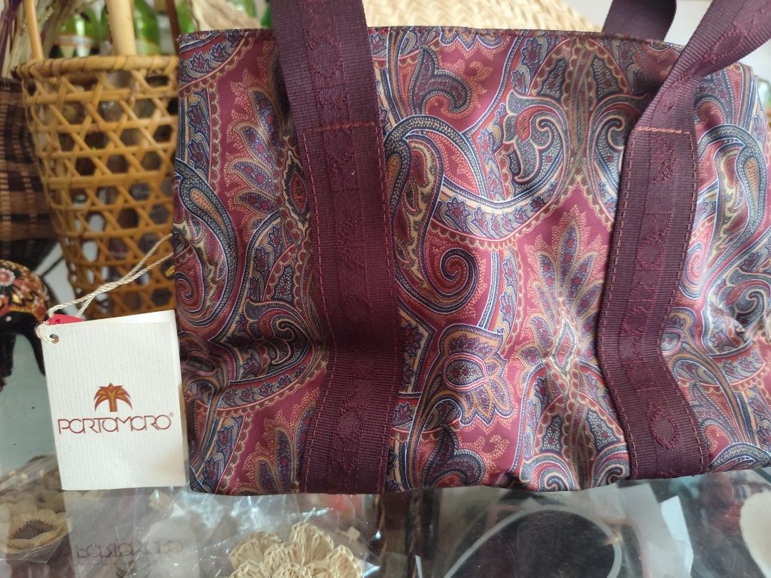 Portomoro Handbag (Category: Luxury Bags & Wallets) located in Dipolog. Submitted by thriftteata (Listing ID 1464571817, Image 2). Description: new w/tag.