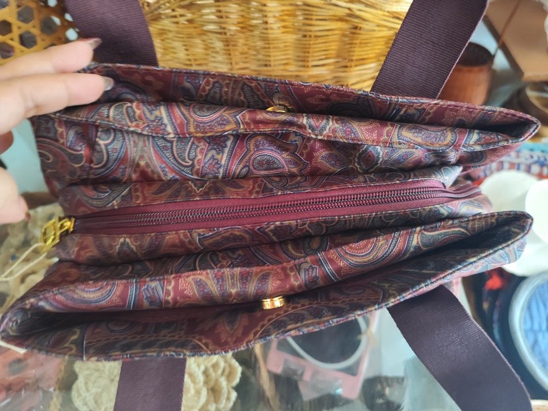 Portomoro Handbag (Category: Luxury Bags & Wallets) located in Dipolog. Submitted by thriftteata (Listing ID 1464571817, Image 3). Description: new w/tag.