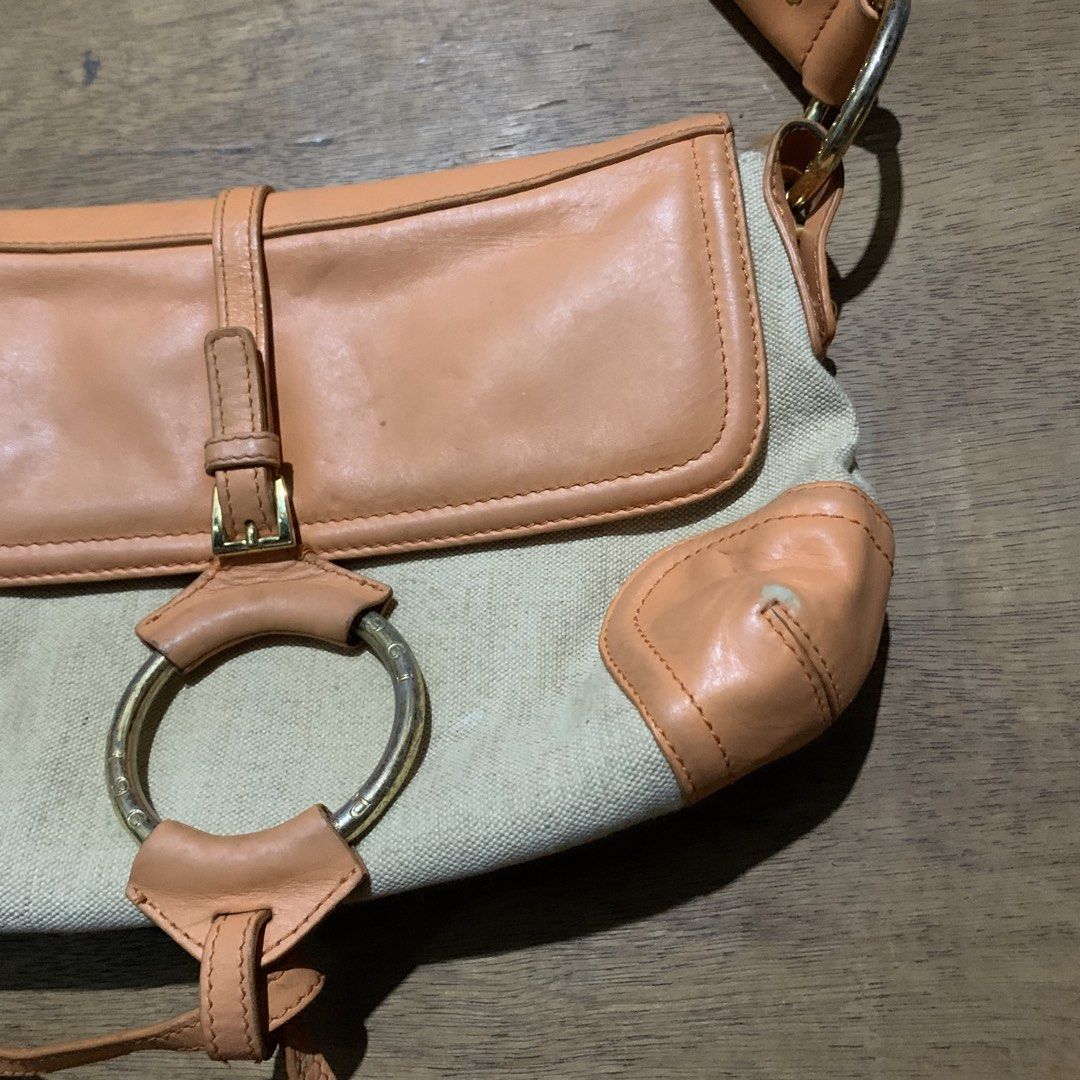PORTS SHOULDER BAG (Category: Shoulder Bags) located in Manila. Submitted by odids (Listing ID 1464624460, Image 2). Description: PORTS SHOULDER BAG EXCELLENT CONDITION ISSUE : MINIMAL SIGN OF USAGE DIRECT MESSAGE 📨 .
