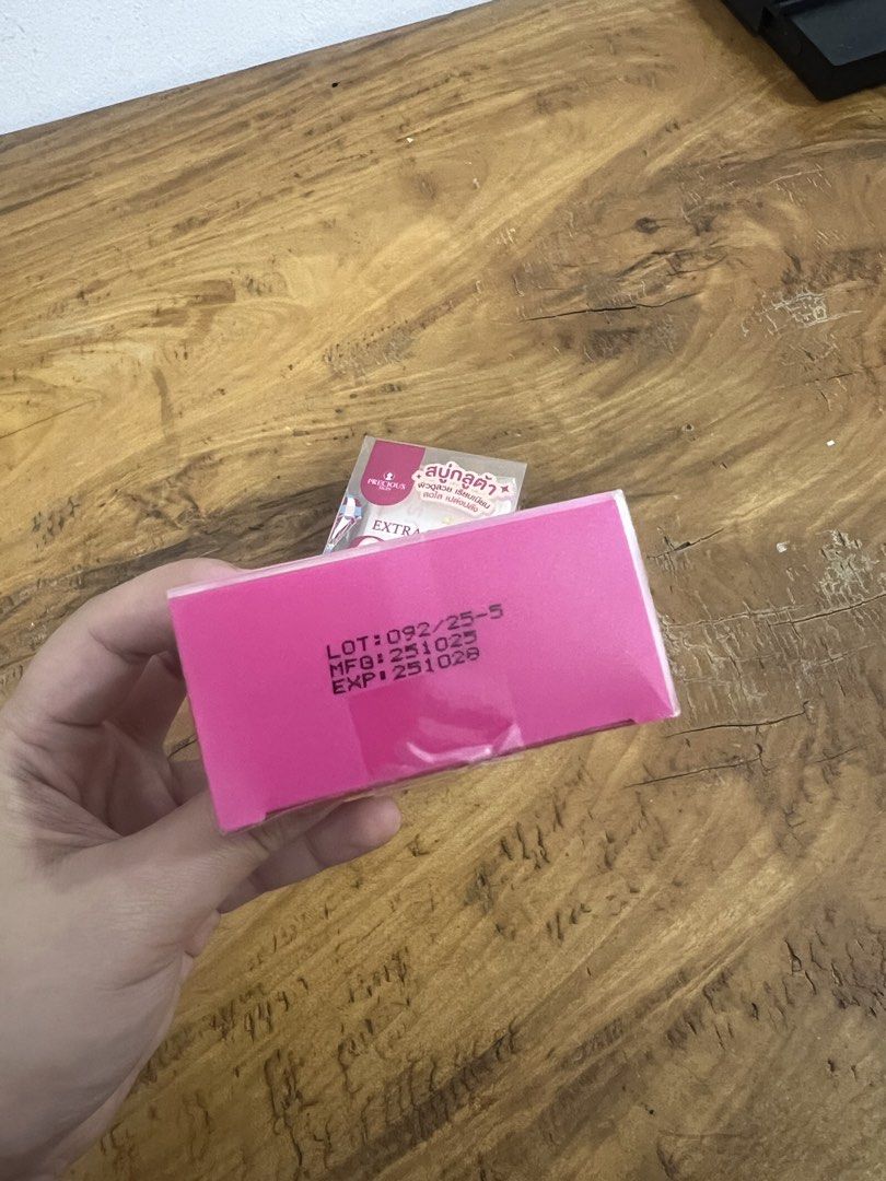 Precious Skin Gluta Intensive Whitening Soap (Category: Bath) located in Manila. Submitted by iyahcc (Listing ID 1464571771, Image 2). Description: - Precious Skin Gluta Intensive Whitening Soap - Extra Pure formula for brighter, healthier-looking skin - from Thailand - Expiry Date: 2028 199 for both Rfs: extra.