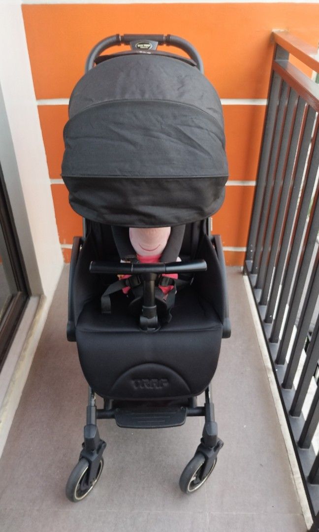 Preloved Black Tavo Basic Trap Compact Stroller (Category: Strollers) located in Taguig. Submitted by wearepreloved83 (Listing ID 1464663345, Image 1). Description: Preloved black Tavo Basic Trap compact stroller Lightweight cabin approved travel friendly Fully Reclined Swivel front wheels With Shopping basket Five point safety harness adjustable canopy A bumper bar and a lower footrest Suitable for newborn up to toddler Not faded black na black 