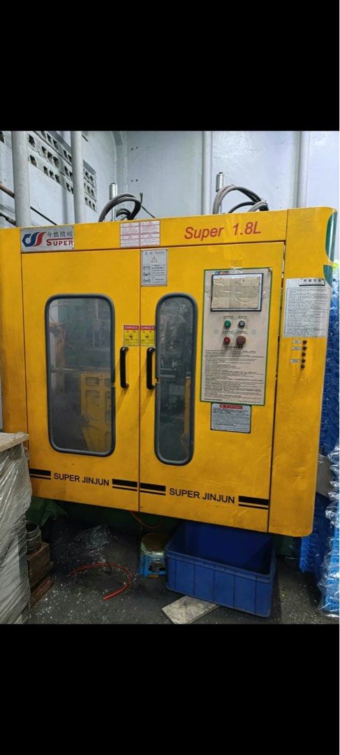 Preloved blowing machine (Category: Industrial Equipment) located in Caloocan City. Submitted by prelovedbybets (Listing ID 1464758472, Image 1). Description: BLOWING MACHINE 1.8LITERS HDPE AND PP SINGLE AND 3 PARISON INTERCHANGEABLE 2.5M negotiable pwede gumawa ng bote ng toyo suka alcohol .