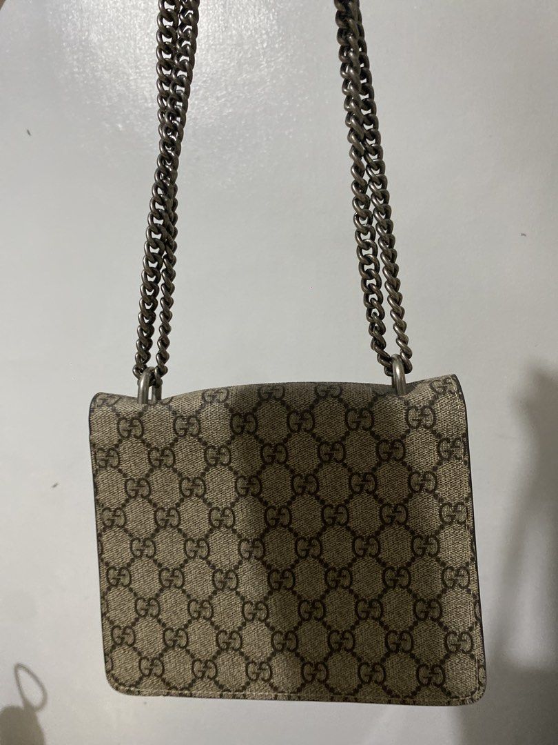 Preloved Textured Shoulder Bag with Chain Strap - As Is (Category: Shoulder Bags) located in Quezon City. Submitted by luvkobagsnshoes (Listing ID 1464580736, Image 3). Description: Selling a preloved textured canvas shoulder bag featuring a silver-tone chain strap and front flap hardware.Condition: Well-used, as-is condition. Needs a bit of exterior cleanup and interior restoration.Details: Perfect project bag for restoration or casual everyday 