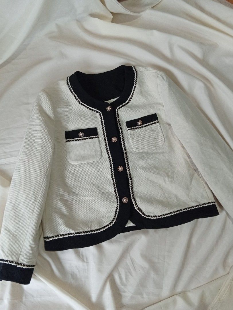 Premium Black & White Tweed Blazer (Category: Coats, Jackets and Outerwear) located in Rizal. Submitted by tweeds_by_n (Listing ID 1464738759, Image 2). Description: size: small - med — no issue/flaws — complete buttons — with inner lining — premium quality — seller's fav! mop: gcash mod: tiktok checkout or direct spx/jnt/lalamove 📍 Binangonan, Rizal. 📩DM me if interested!.