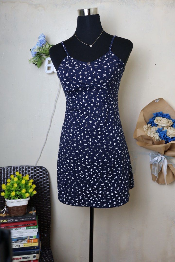 Premium Dress Bundle (5pcs) (Category: Dresses) located in Bacolod City. Submitted by twoknee (Listing ID 1464734364, Image 1). Description: ✨Onhand 👗Assorted dresses for sale ✨Premium quality.