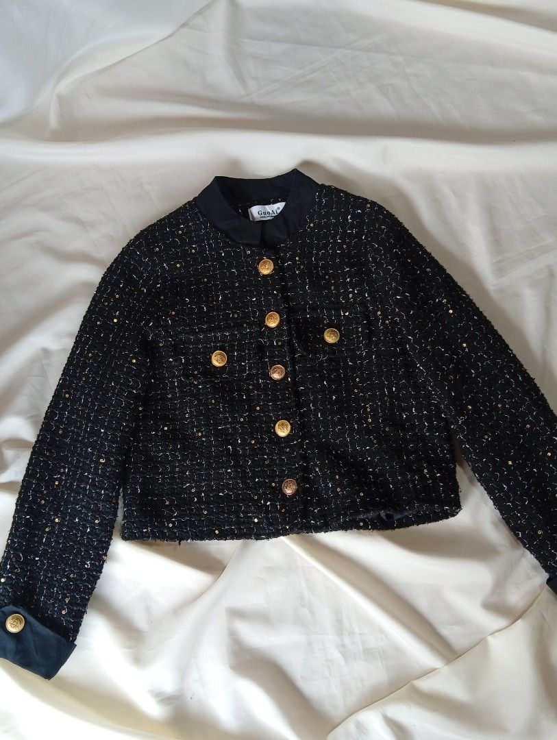 Premium Tweed Blazer (Category: Coats, Jackets and Outerwear) located in Rizal. Submitted by tweeds_by_n (Listing ID 1464736870, Image 2). Description: size: small — no issue/flaws — complete buttons — with inner lining — premium quality — seller's fav! mop: gcash mod: tiktok checkout or direct spx/jnt/lalamove 📍 Binangonan, Rizal. 📩DM me if interested!.