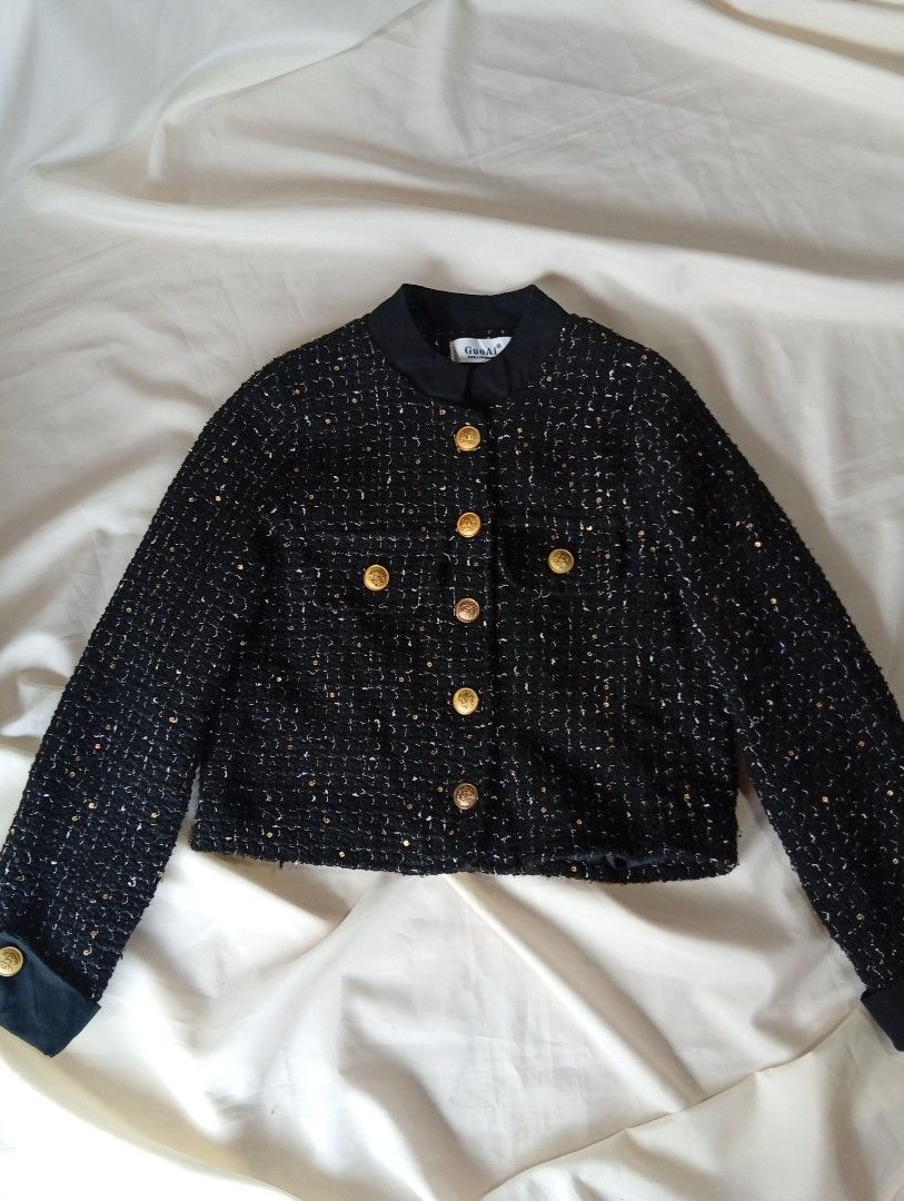 Premium Tweed Blazer (Category: Coats, Jackets and Outerwear) located in Rizal. Submitted by tweeds_by_n (Listing ID 1464736870, Image 1). Description: size: small — no issue/flaws — complete buttons — with inner lining — premium quality — seller's fav! mop: gcash mod: tiktok checkout or direct spx/jnt/lalamove 📍 Binangonan, Rizal. 📩DM me if interested!.