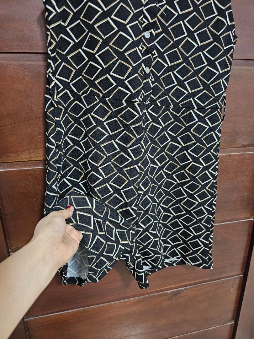 Printed Romper (Category: Rompers) located in Los Banos. Submitted by itsmecathey (Listing ID 1464753850, Image 3). Description: Can fit S-M.