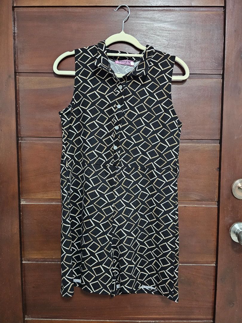 Printed Romper (Category: Rompers) located in Los Banos. Submitted by itsmecathey (Listing ID 1464753850, Image 2). Description: Can fit S-M.