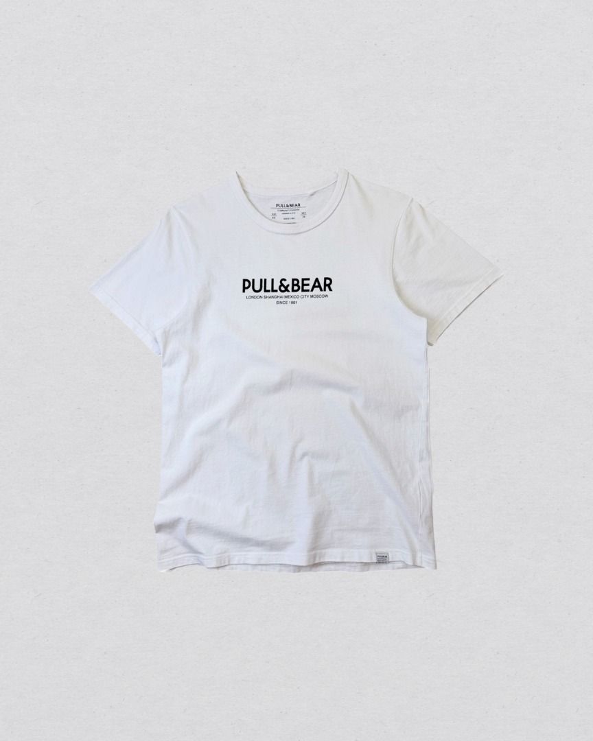Pull & Bear tee shirt (Category: Tshirts & Polo Shirts ) located in Cabanatuan. Submitted by argarments.ph (Listing ID 1464644267, Image 1). Description: Tagged: fits Small Width 18.5" | Length 27" Condition: Great condition Issue(s): -.