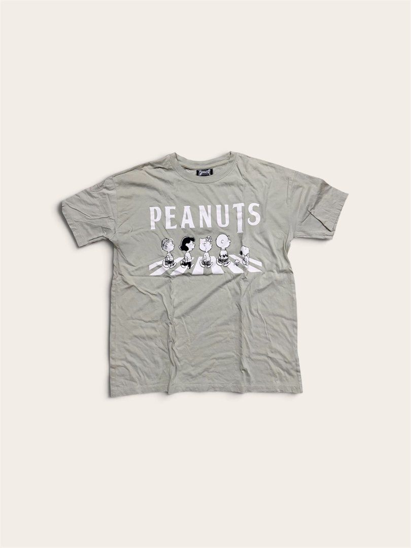 Pull n Bear Peanuts (Category: Shirts) located in Cebu City. Submitted by caseypie.cebuph (Listing ID 1464660054, Image 1). Description: Size: Small Needs Iron Rfs: Decluttering.