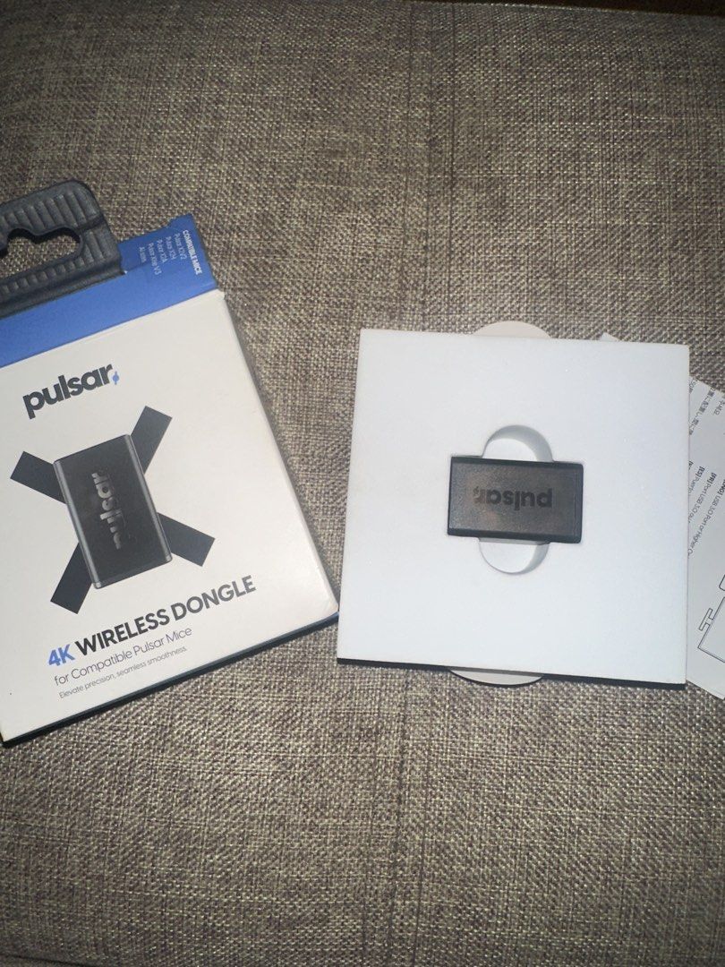 Pulsar 4K Wireless Dongle (Category: Mouse & Mousepads) located in Manila. Submitted by ebanrebb (Listing ID 1464707665, Image 2). Description: Pulsar 4K Wireless Dongle 4000Hz Polling Compatible with X2V2, X2H, X2A, Xlite V3 (all sizes) Lightly used, medyo pangit lang yung box since naka tago lang Negotiable rfs: nabenta na din mouse Meetup Taguig/Taft, Lalamove .